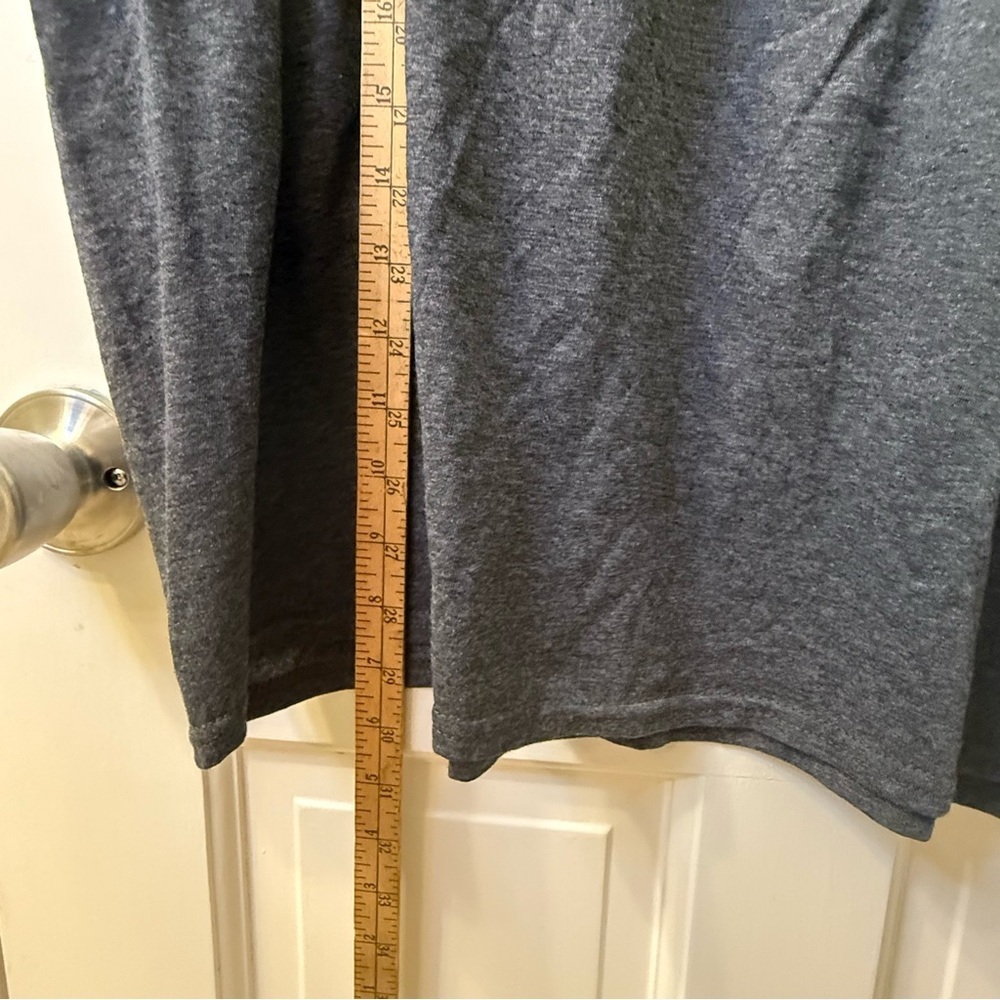 Warner Bros. Harry Potter Gray Tee with Colorful Crest - Picture 6 of 7